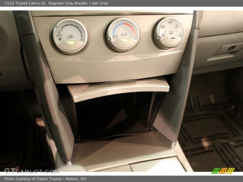 Magnetic Gray Metallic / Ash Gray 2010 Toyota Camry LE