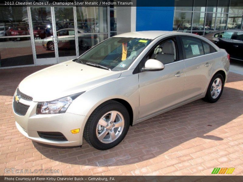 Champagne Silver Metallic / Medium Titanium 2013 Chevrolet Cruze LT