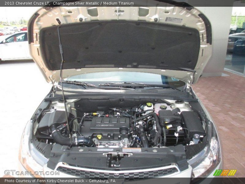 Champagne Silver Metallic / Medium Titanium 2013 Chevrolet Cruze LT