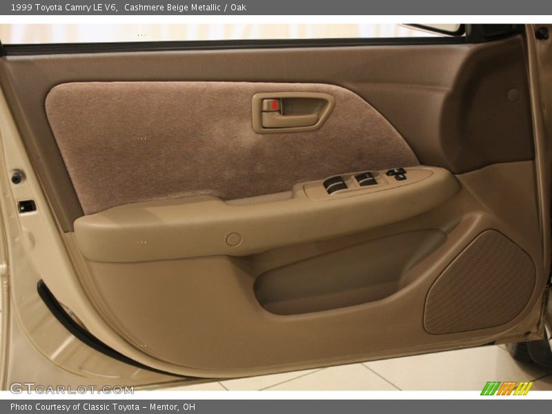 Cashmere Beige Metallic / Oak 1999 Toyota Camry LE V6