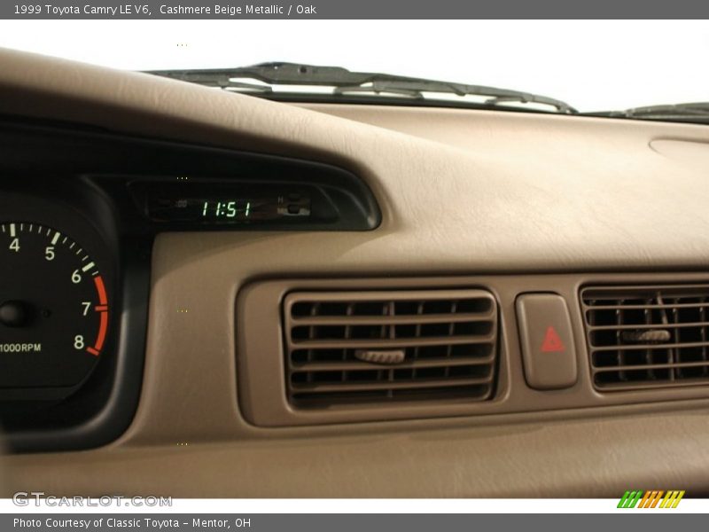 Cashmere Beige Metallic / Oak 1999 Toyota Camry LE V6