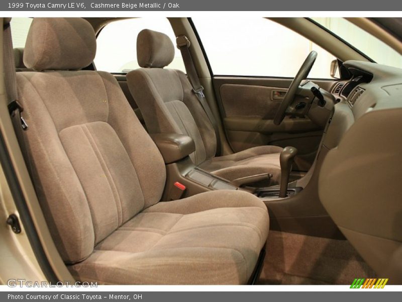 Cashmere Beige Metallic / Oak 1999 Toyota Camry LE V6