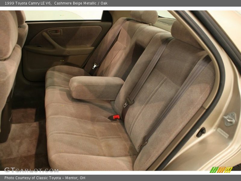 Cashmere Beige Metallic / Oak 1999 Toyota Camry LE V6