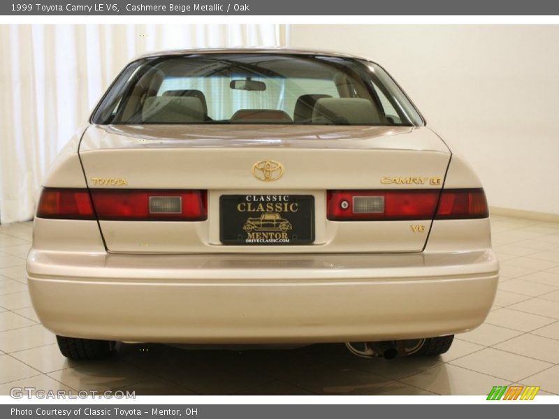 Cashmere Beige Metallic / Oak 1999 Toyota Camry LE V6