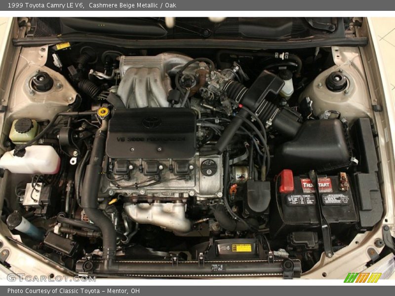 Cashmere Beige Metallic / Oak 1999 Toyota Camry LE V6