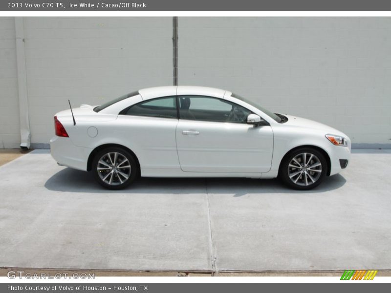 Ice White / Cacao/Off Black 2013 Volvo C70 T5