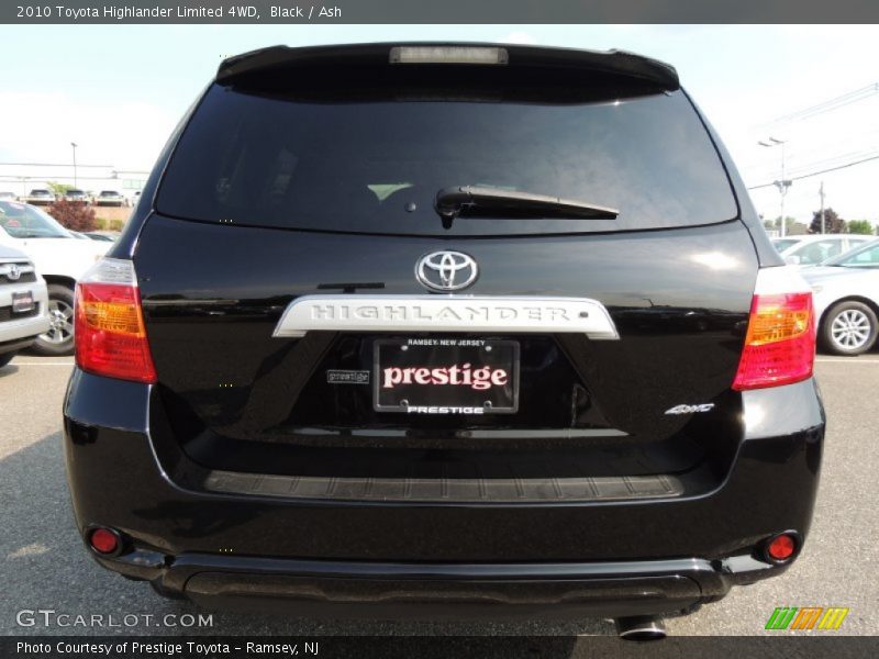 Black / Ash 2010 Toyota Highlander Limited 4WD