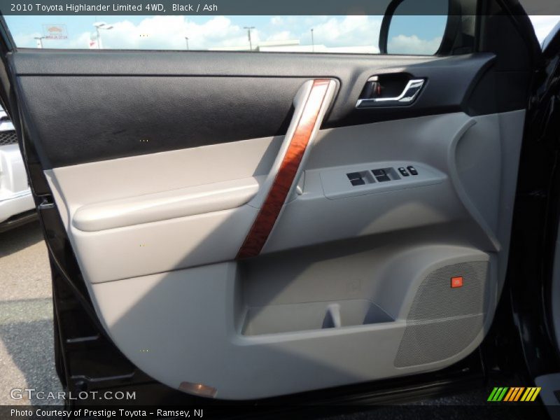 Black / Ash 2010 Toyota Highlander Limited 4WD