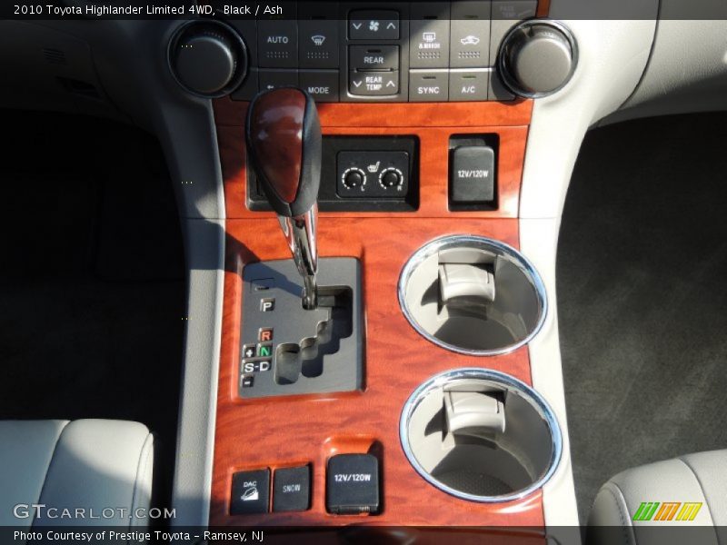 Black / Ash 2010 Toyota Highlander Limited 4WD