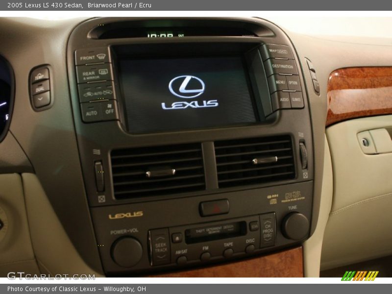 Controls of 2005 LS 430 Sedan