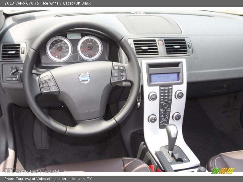 Ice White / Cacao/Off Black 2013 Volvo C70 T5
