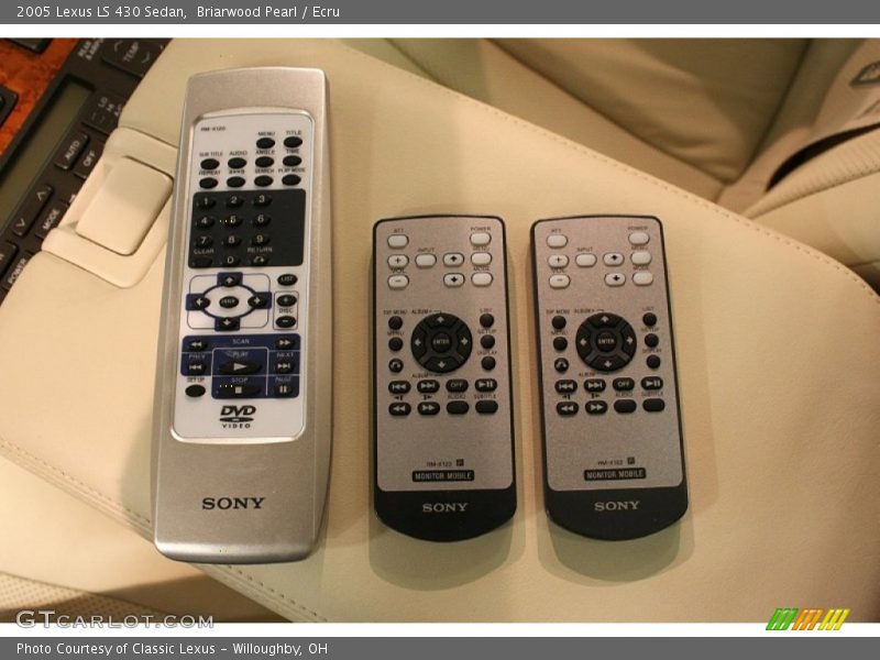 Entertainment System of 2005 LS 430 Sedan