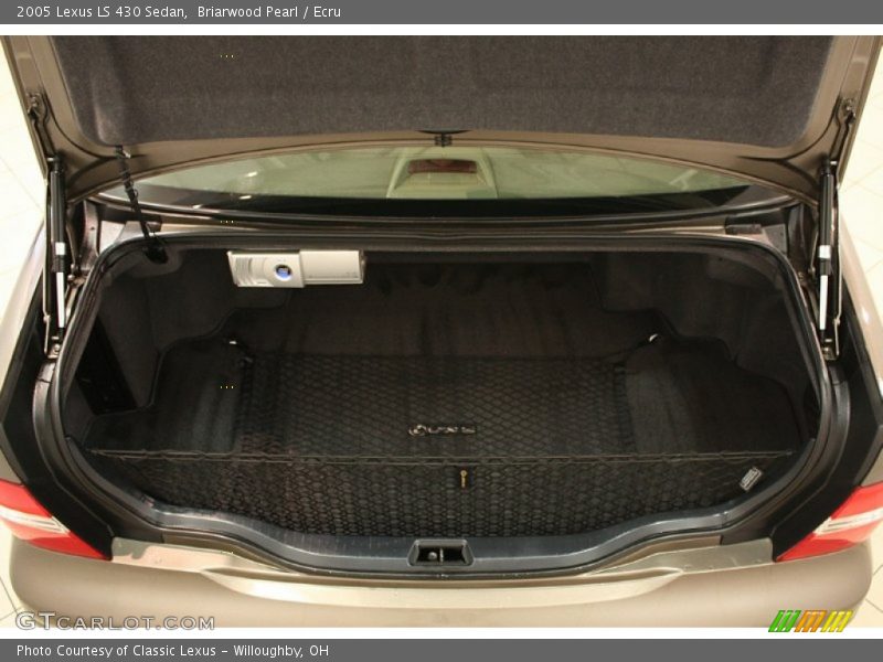  2005 LS 430 Sedan Trunk