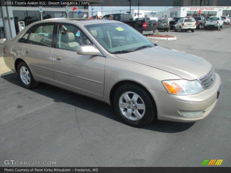 Front 3/4 View of 2003 Avalon XLS