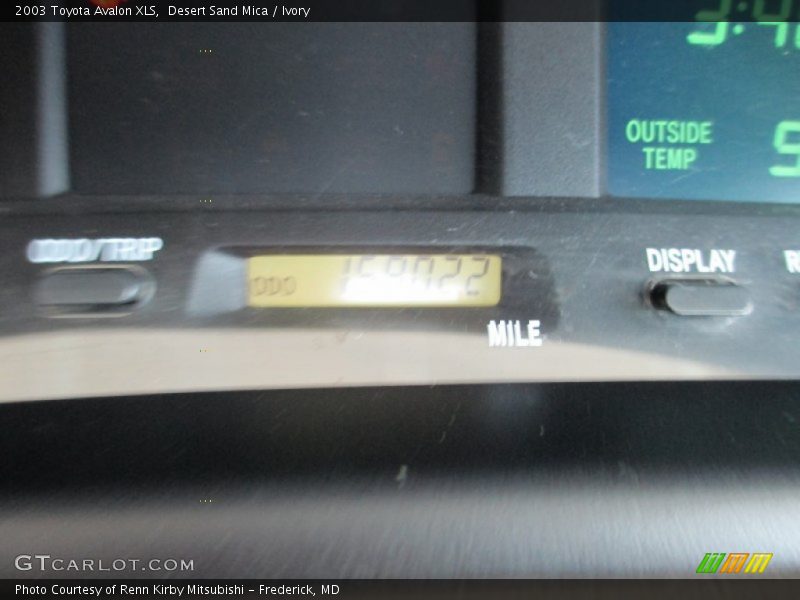 Desert Sand Mica / Ivory 2003 Toyota Avalon XLS