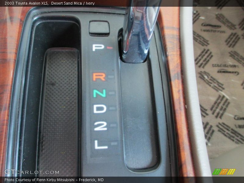Desert Sand Mica / Ivory 2003 Toyota Avalon XLS