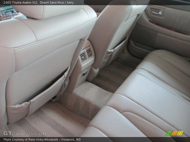 Desert Sand Mica / Ivory 2003 Toyota Avalon XLS