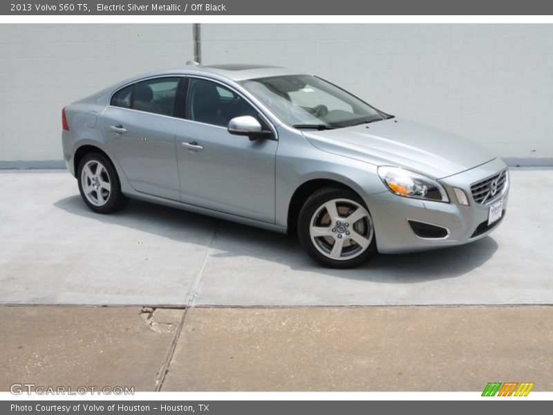 Electric Silver Metallic / Off Black 2013 Volvo S60 T5