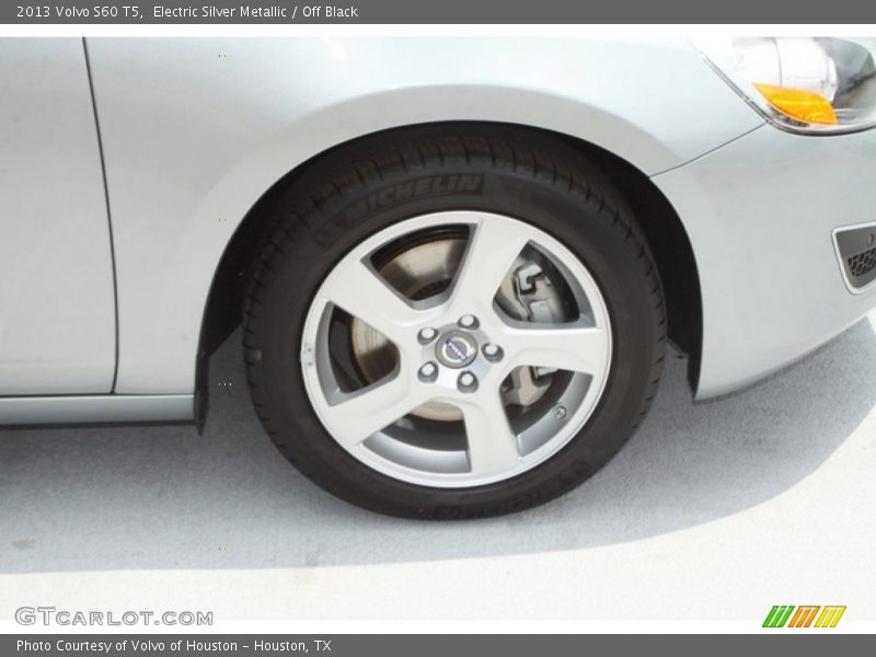Electric Silver Metallic / Off Black 2013 Volvo S60 T5