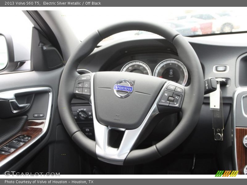 Electric Silver Metallic / Off Black 2013 Volvo S60 T5