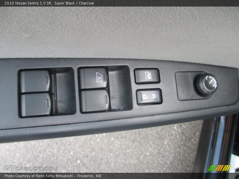 Super Black / Charcoal 2010 Nissan Sentra 2.0 SR