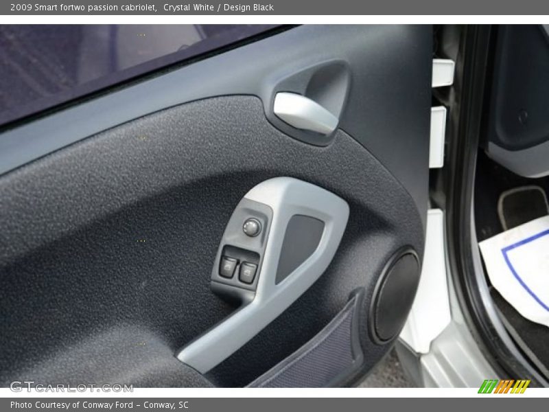 Crystal White / Design Black 2009 Smart fortwo passion cabriolet