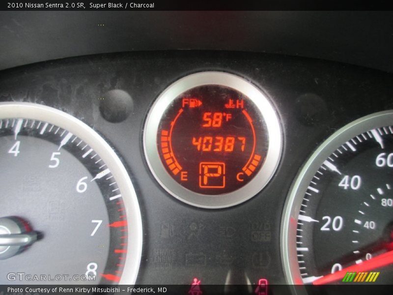 Super Black / Charcoal 2010 Nissan Sentra 2.0 SR