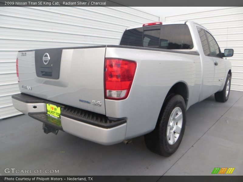 Radiant Silver / Charcoal 2009 Nissan Titan SE King Cab