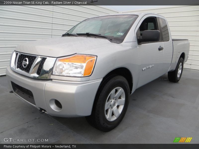 Radiant Silver / Charcoal 2009 Nissan Titan SE King Cab