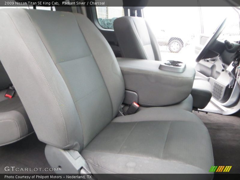 Radiant Silver / Charcoal 2009 Nissan Titan SE King Cab