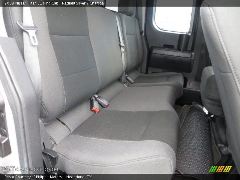 Radiant Silver / Charcoal 2009 Nissan Titan SE King Cab