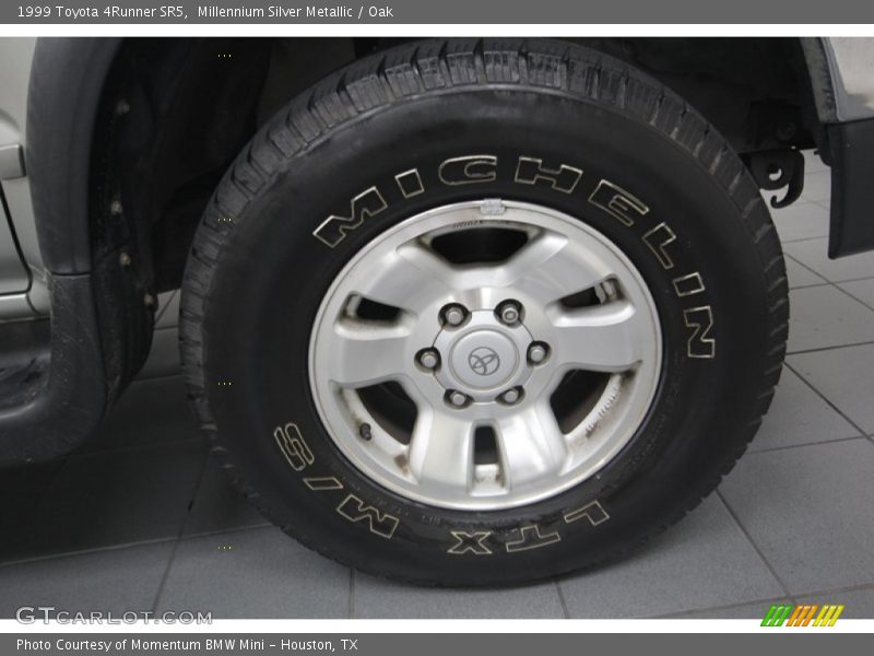 Millennium Silver Metallic / Oak 1999 Toyota 4Runner SR5