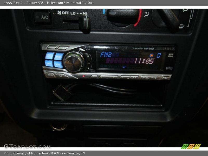 Millennium Silver Metallic / Oak 1999 Toyota 4Runner SR5