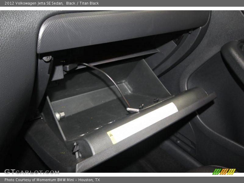 Black / Titan Black 2012 Volkswagen Jetta SE Sedan