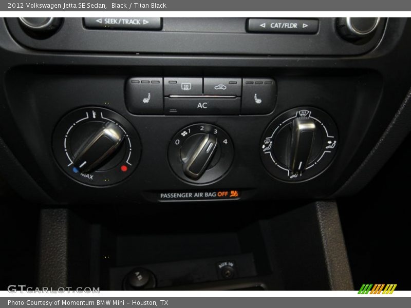 Black / Titan Black 2012 Volkswagen Jetta SE Sedan
