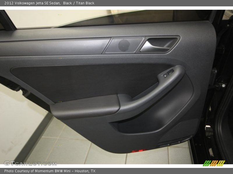 Black / Titan Black 2012 Volkswagen Jetta SE Sedan