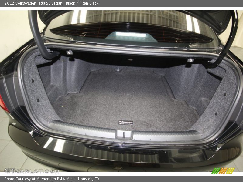 Black / Titan Black 2012 Volkswagen Jetta SE Sedan