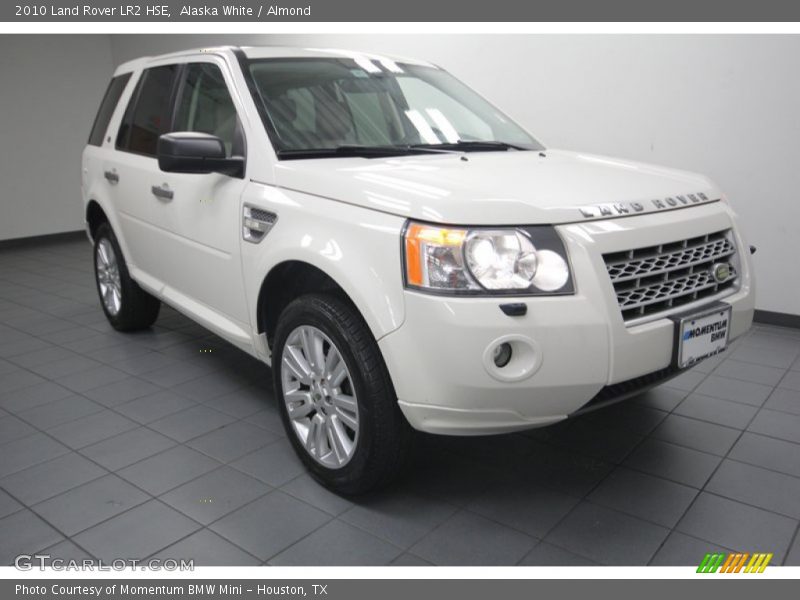 Alaska White / Almond 2010 Land Rover LR2 HSE