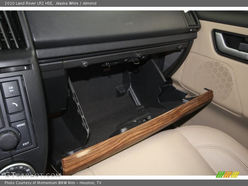 Alaska White / Almond 2010 Land Rover LR2 HSE