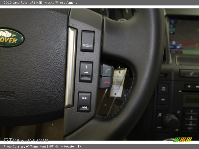 Alaska White / Almond 2010 Land Rover LR2 HSE