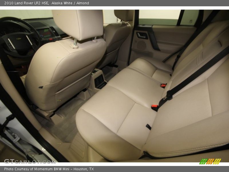 Alaska White / Almond 2010 Land Rover LR2 HSE
