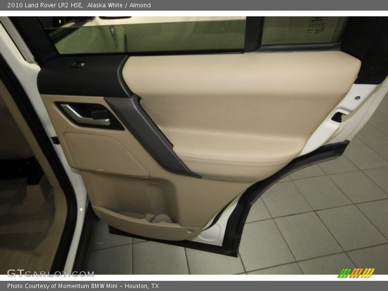 Alaska White / Almond 2010 Land Rover LR2 HSE