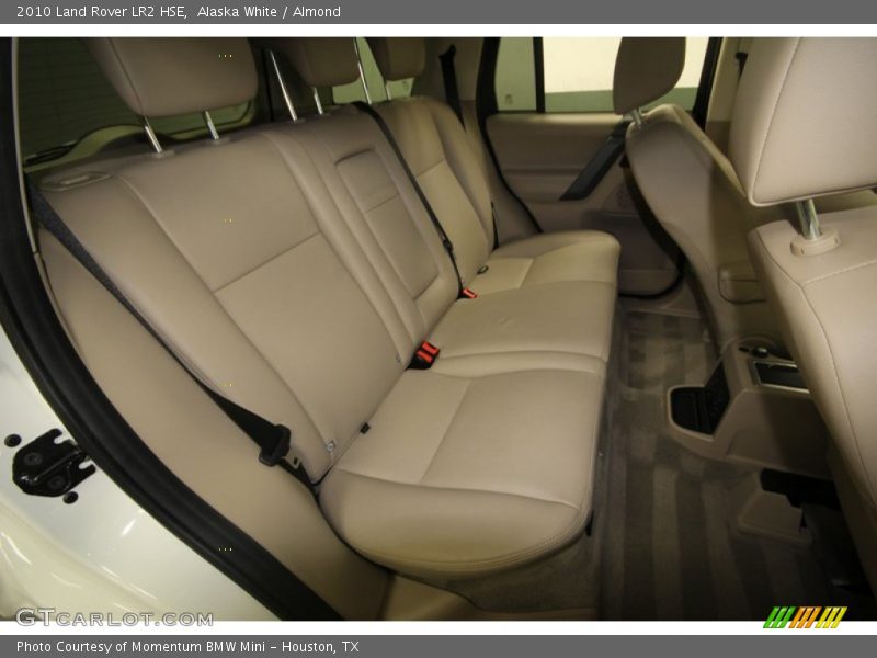 Alaska White / Almond 2010 Land Rover LR2 HSE