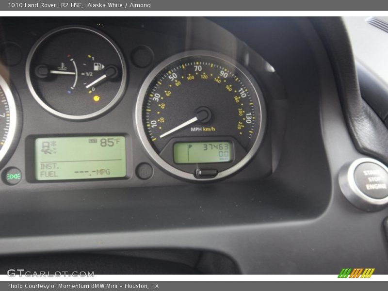 Alaska White / Almond 2010 Land Rover LR2 HSE