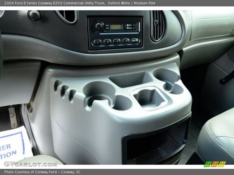 Oxford White / Medium Flint 2004 Ford E Series Cutaway E350 Commercial Utility Truck