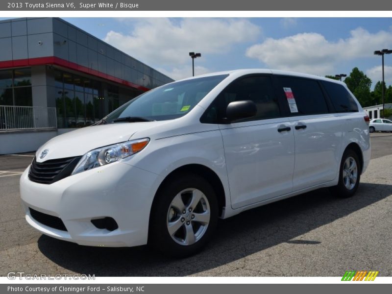 Super White / Bisque 2013 Toyota Sienna V6