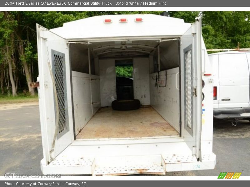  2004 E Series Cutaway E350 Commercial Utility Truck Trunk