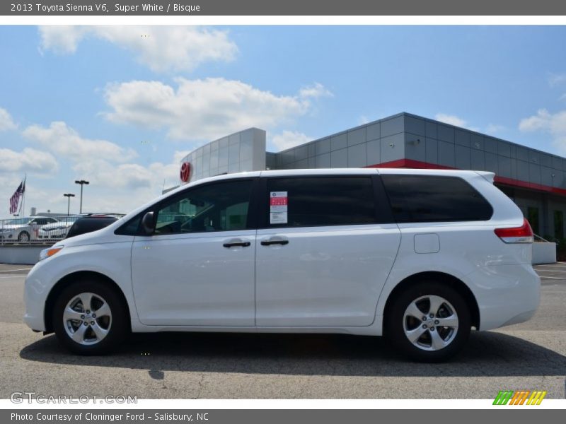Super White / Bisque 2013 Toyota Sienna V6