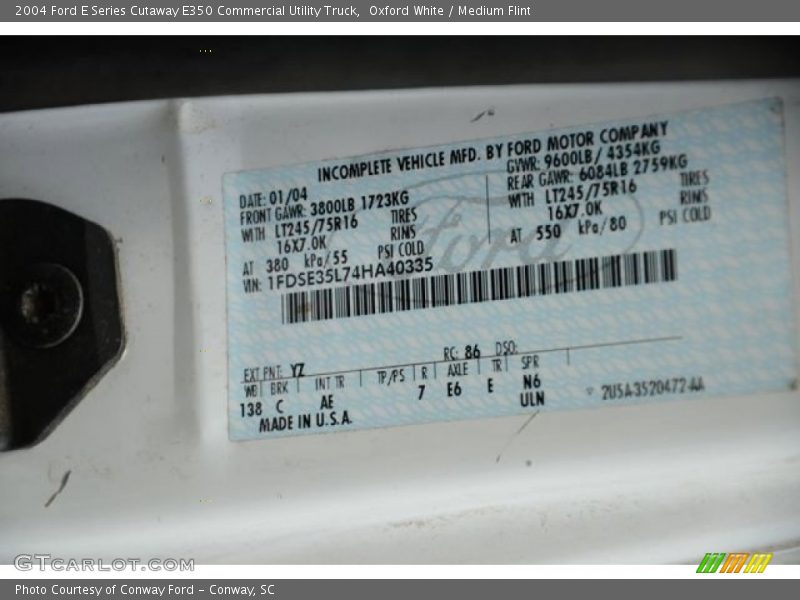 2004 E Series Cutaway E350 Commercial Utility Truck Oxford White Color Code YZ