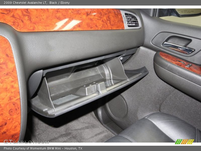 Black / Ebony 2009 Chevrolet Avalanche LT